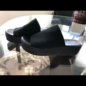 Express Platform Sandals